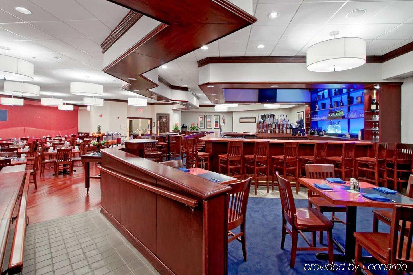 Doubletree By Hilton Princeton Restaurant bilde