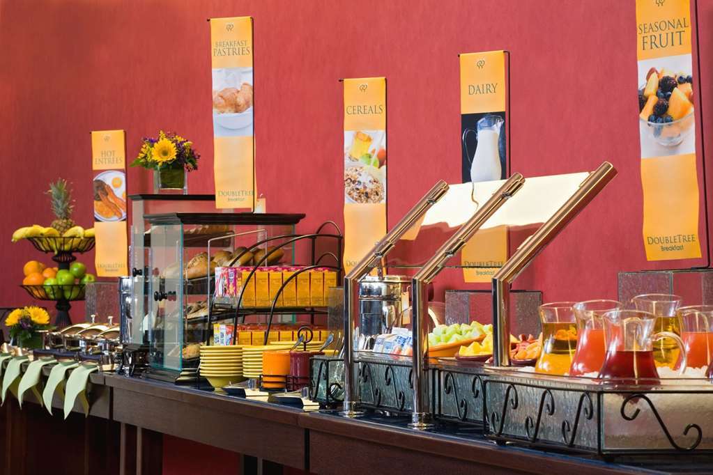 Doubletree By Hilton Princeton Restaurant bilde